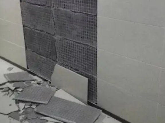 得荣瓷砖空鼓维修公司分享下得荣墙砖松动维修的知识